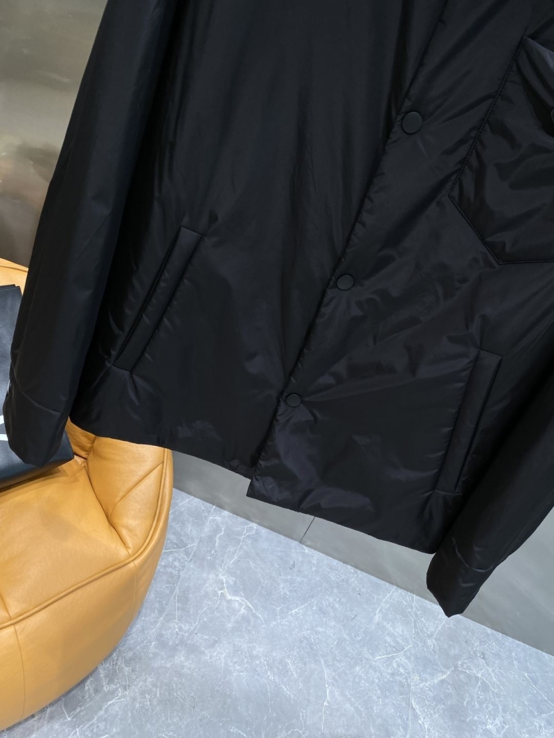 Pra*a outwear